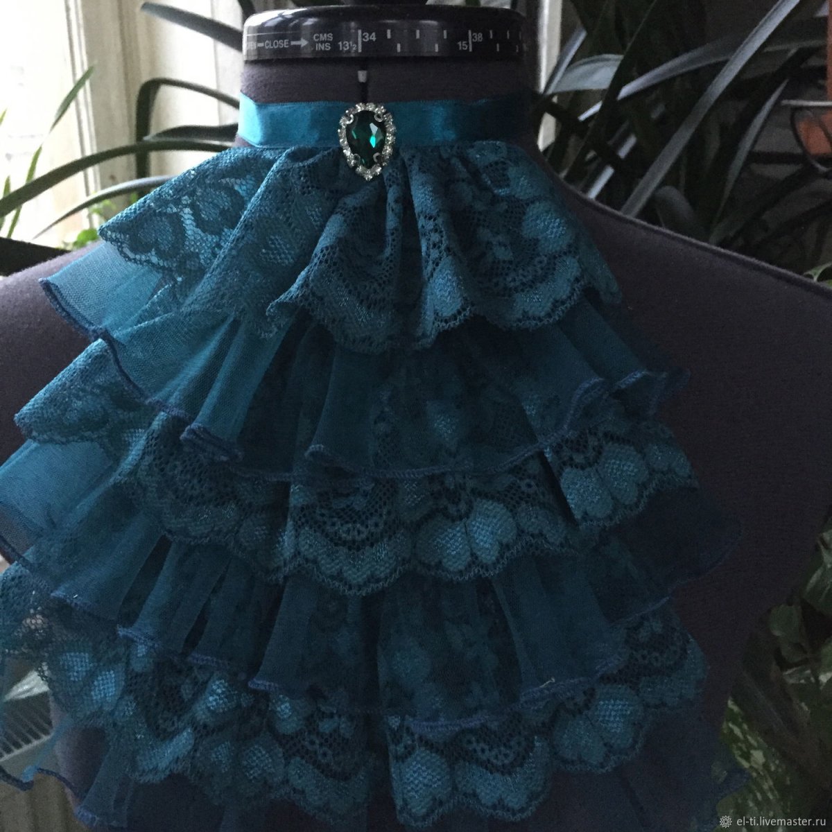 Чёрное жабо