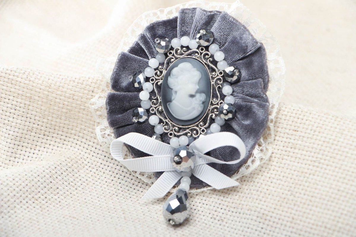 Галстук брошь для девочки