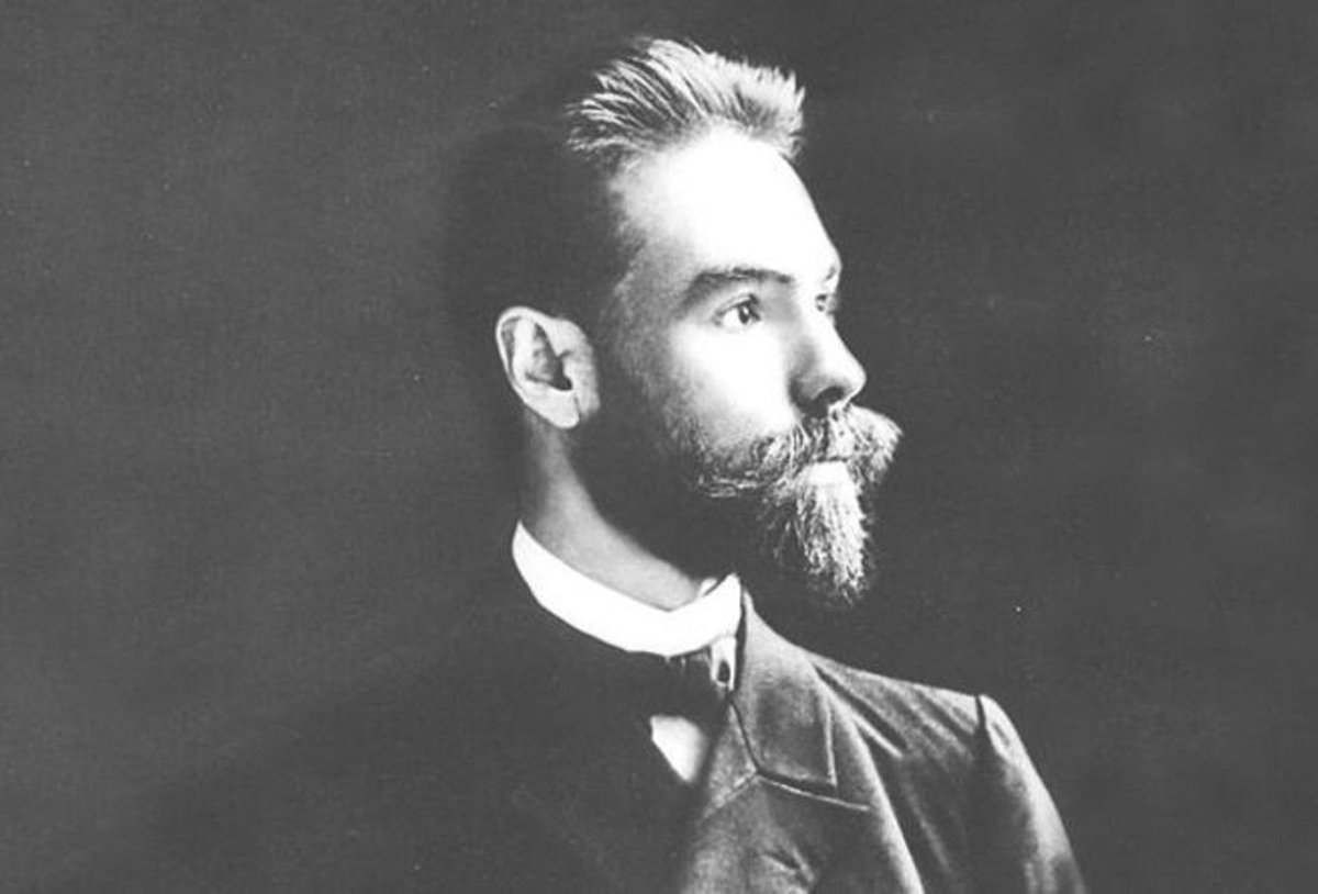 13 Декабря родился Валерий Брюсов.