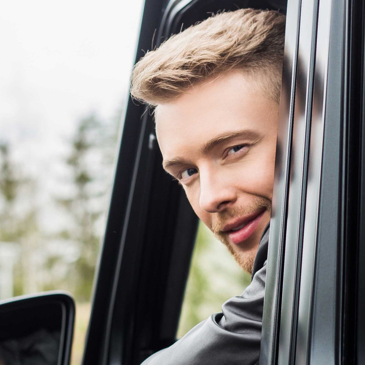 Егор Крид в кепке