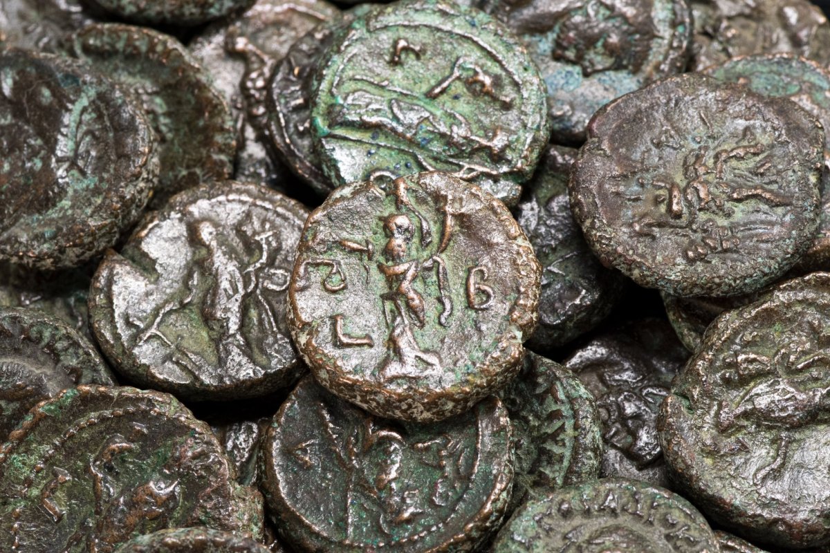 Первая монета на Руси денга