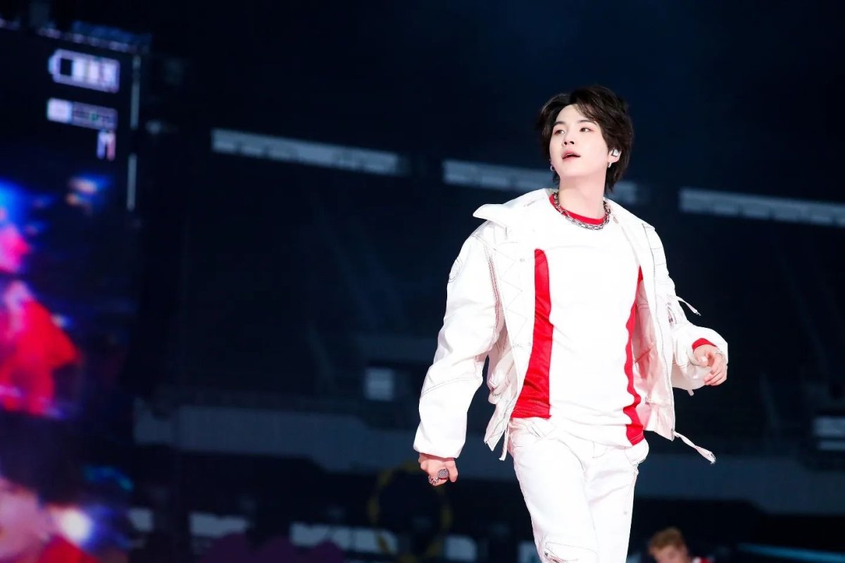 БТС Шуга 2022 фотосессия