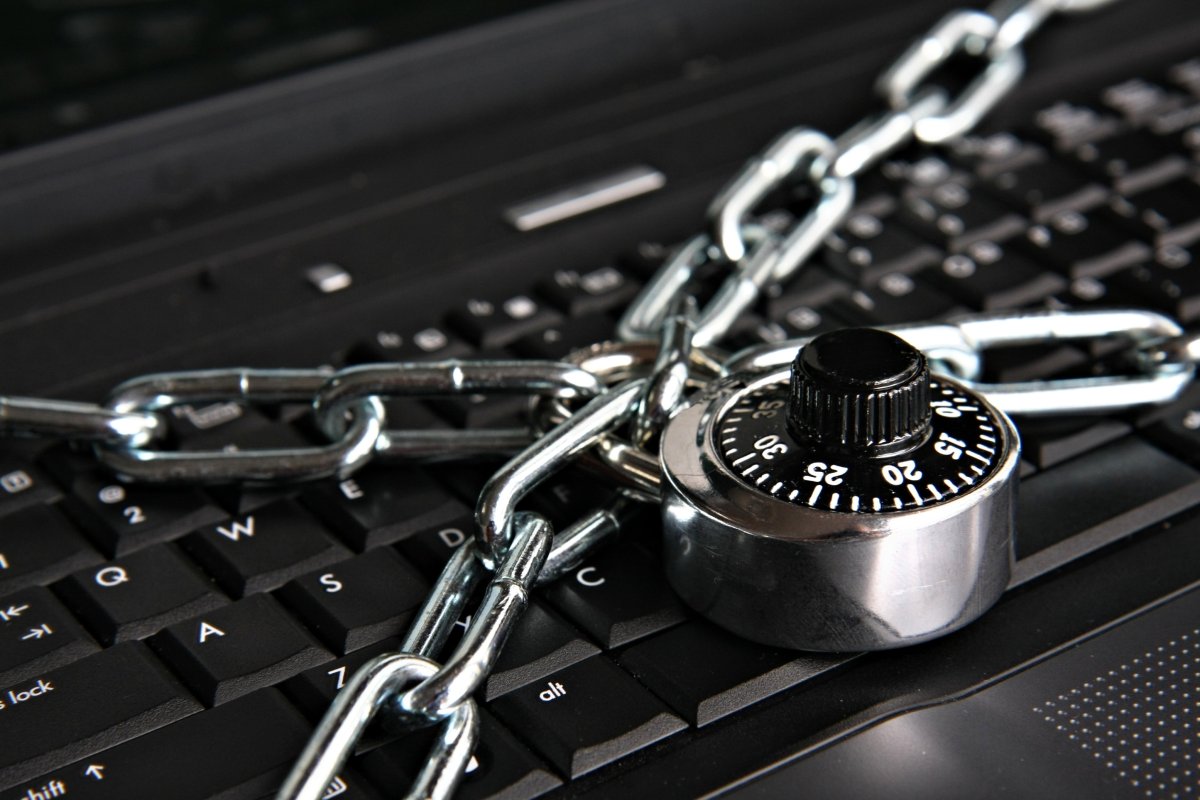 Брутальные обои на телефон