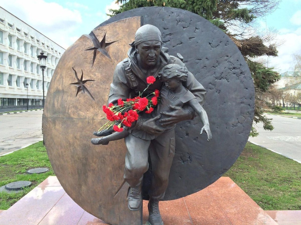 Могила на прозрачном фоне