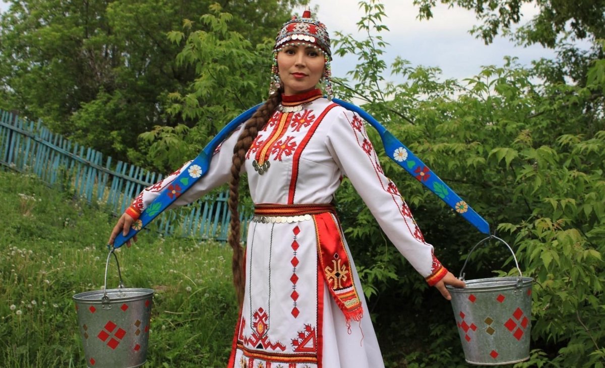 Национальный костюм луговых марийцев