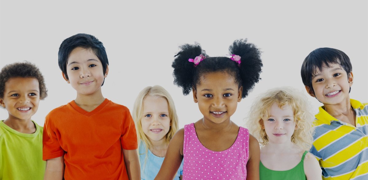 Счастливые дети разных национальностей