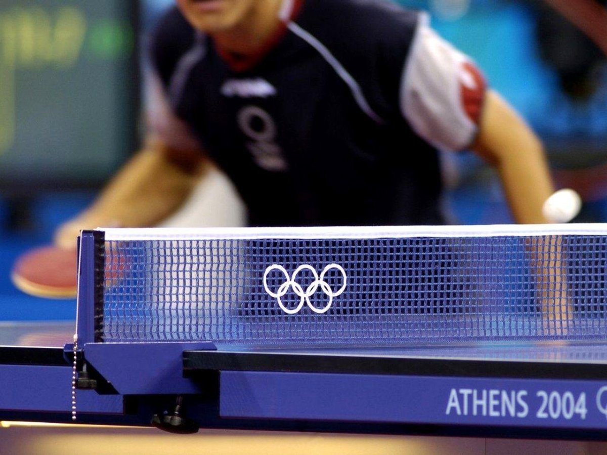 Настольный теннис девушки