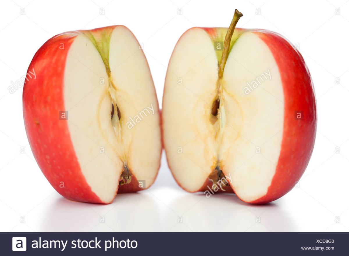 Две половинки яблока