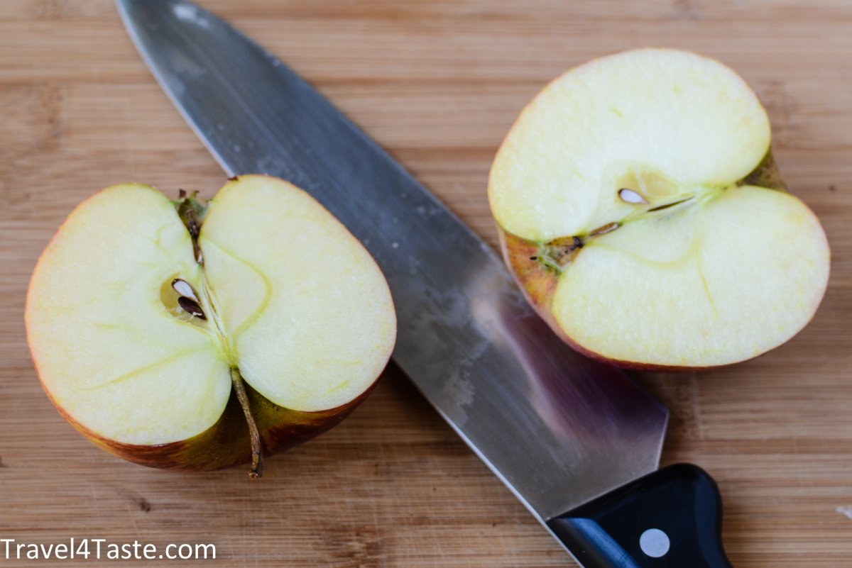 Разрезание яблока