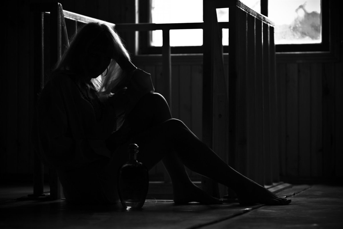 Грустная девушка картинки