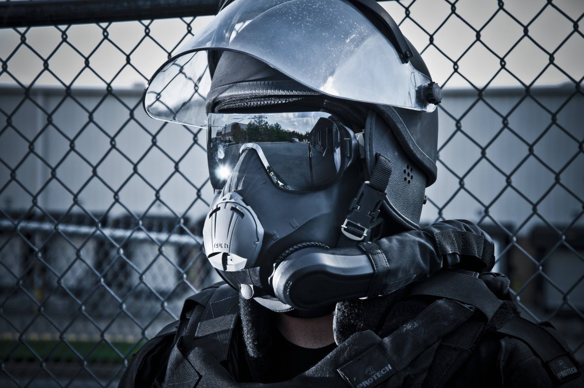 SWAT m04 с противогазом