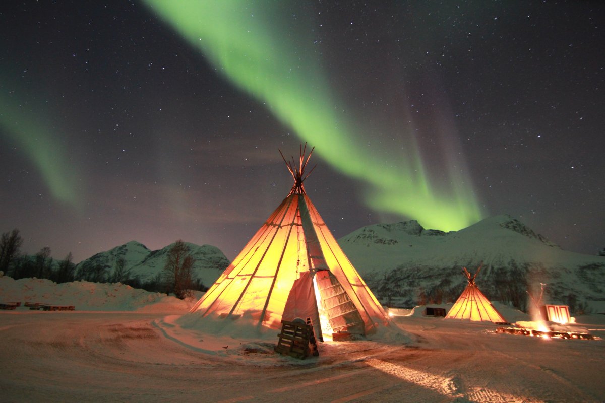 Шалаш на прозрачном фоне