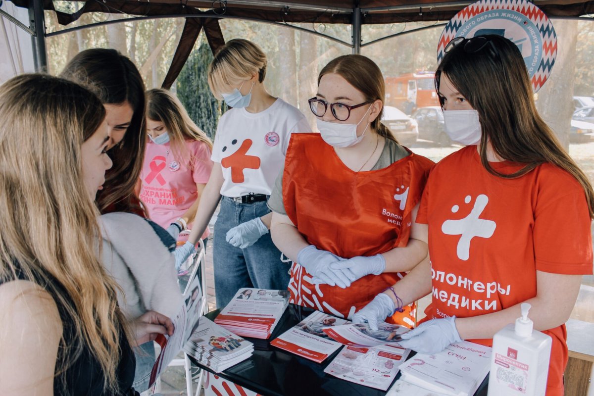 Детские рисунки на тему волонтерство