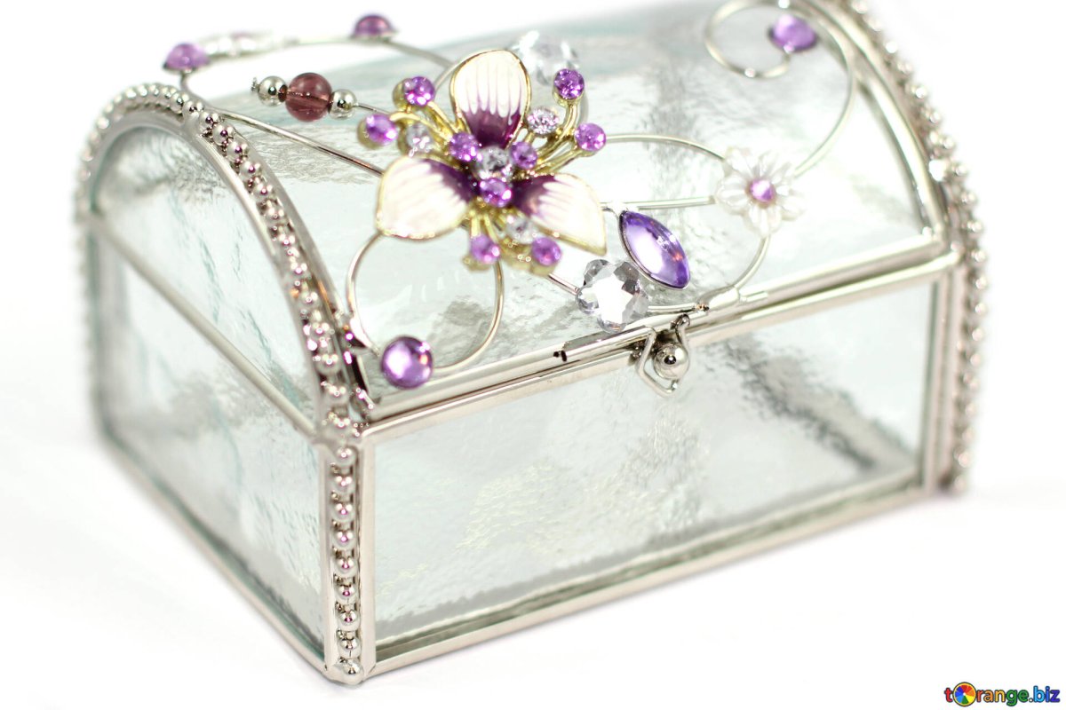 Векторный сундук с замком