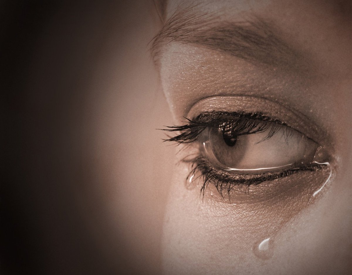 Глаз со слезой