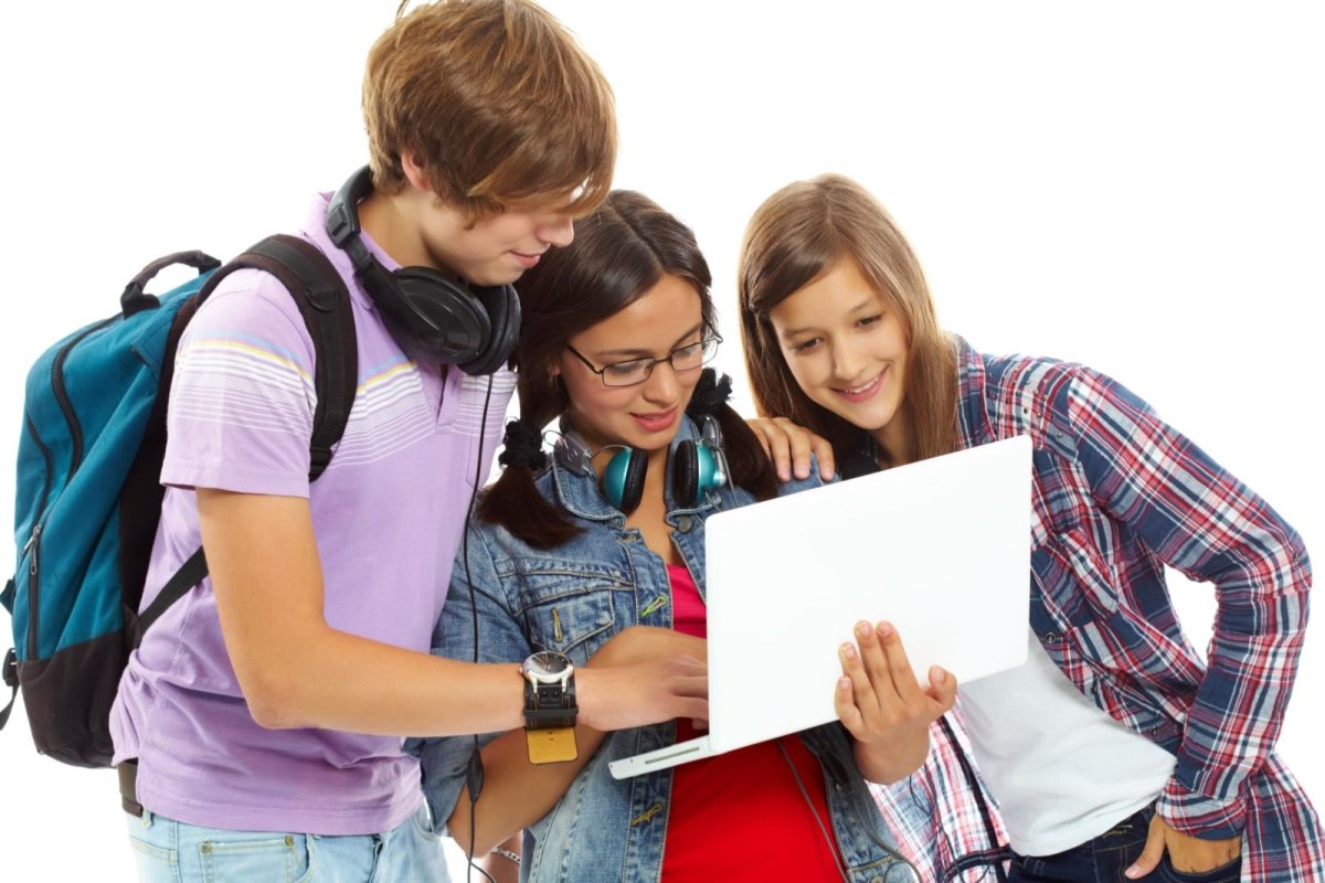 Подросток с картой