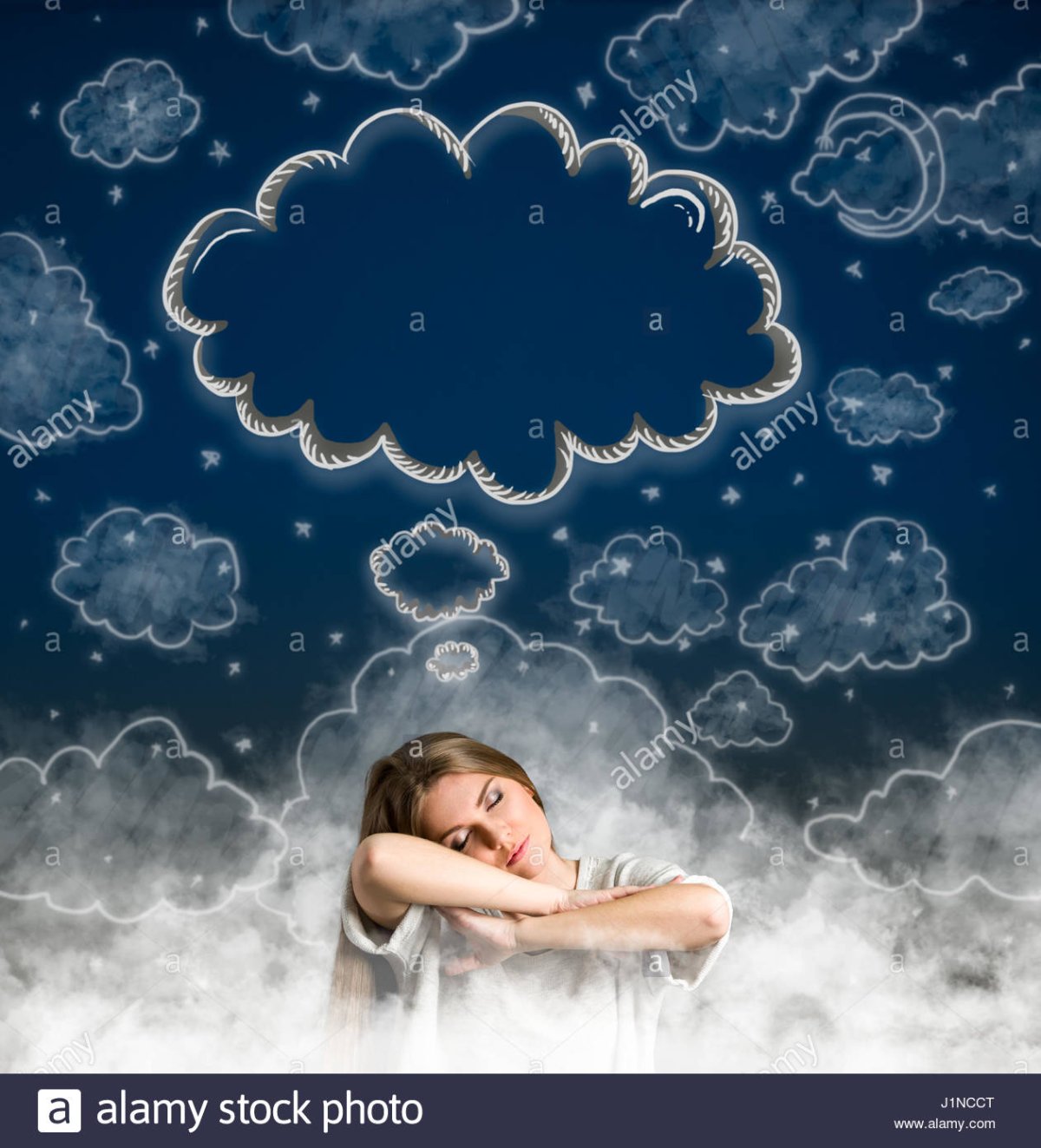 Мечтающая девушка с боку