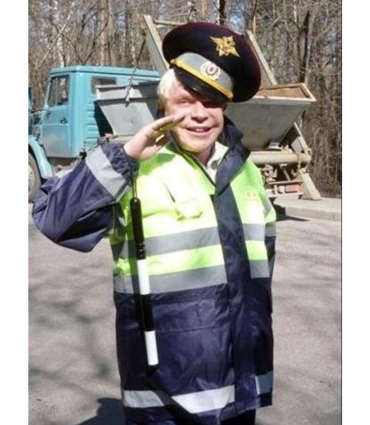 Мягкая игрушка гаишник