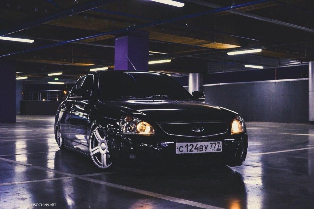 Приора черная 124