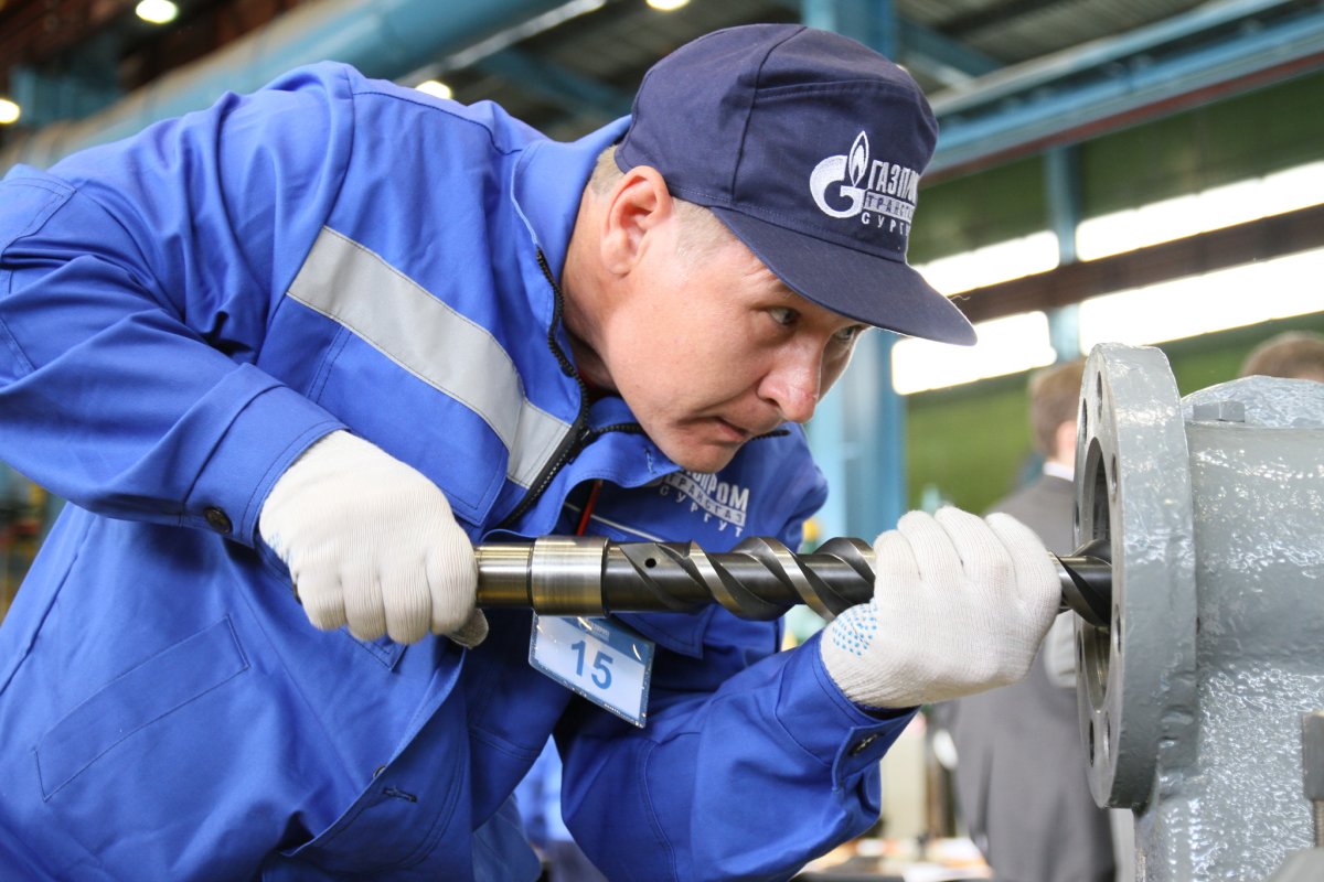 Механик швейных машин