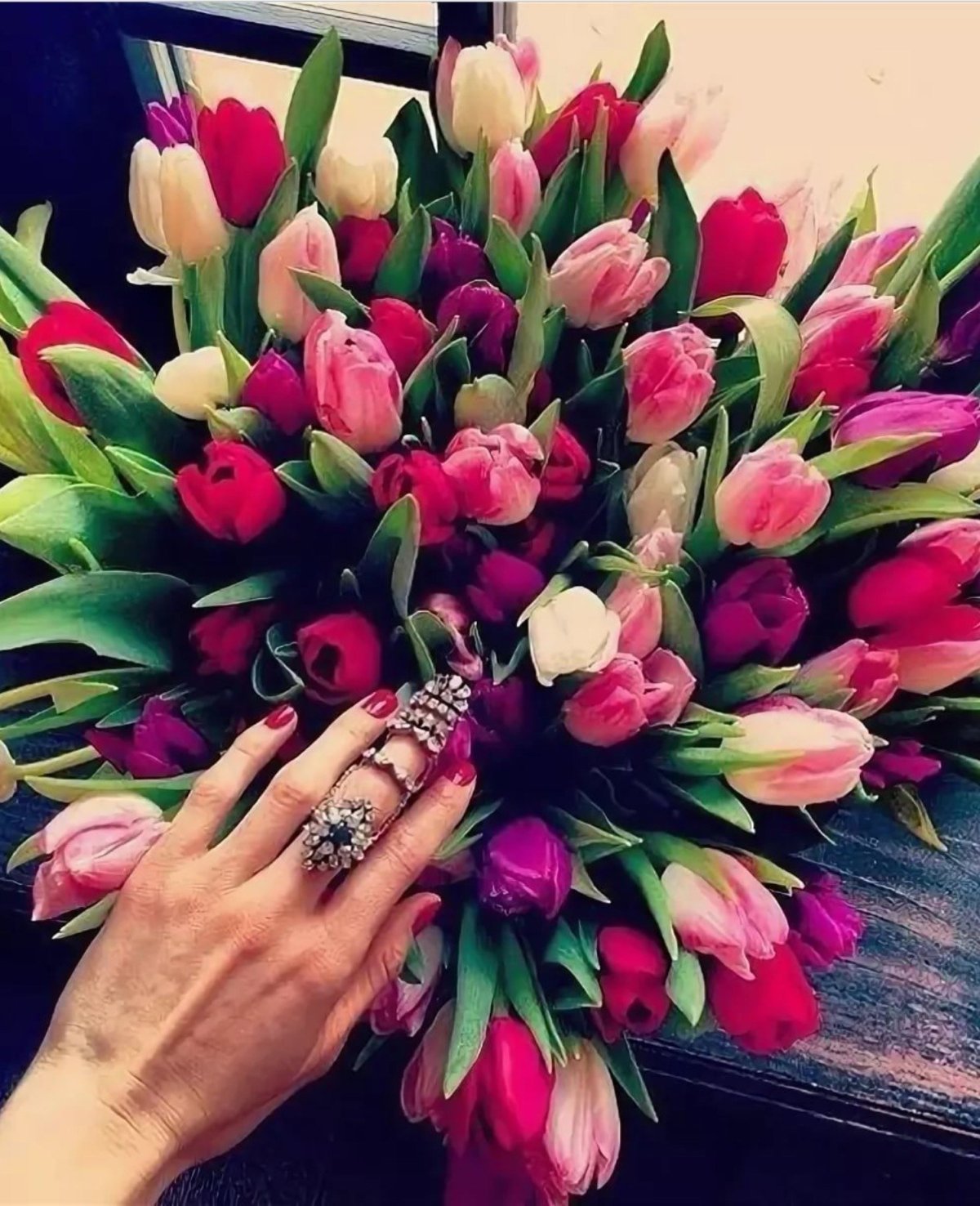 Машина в цветах