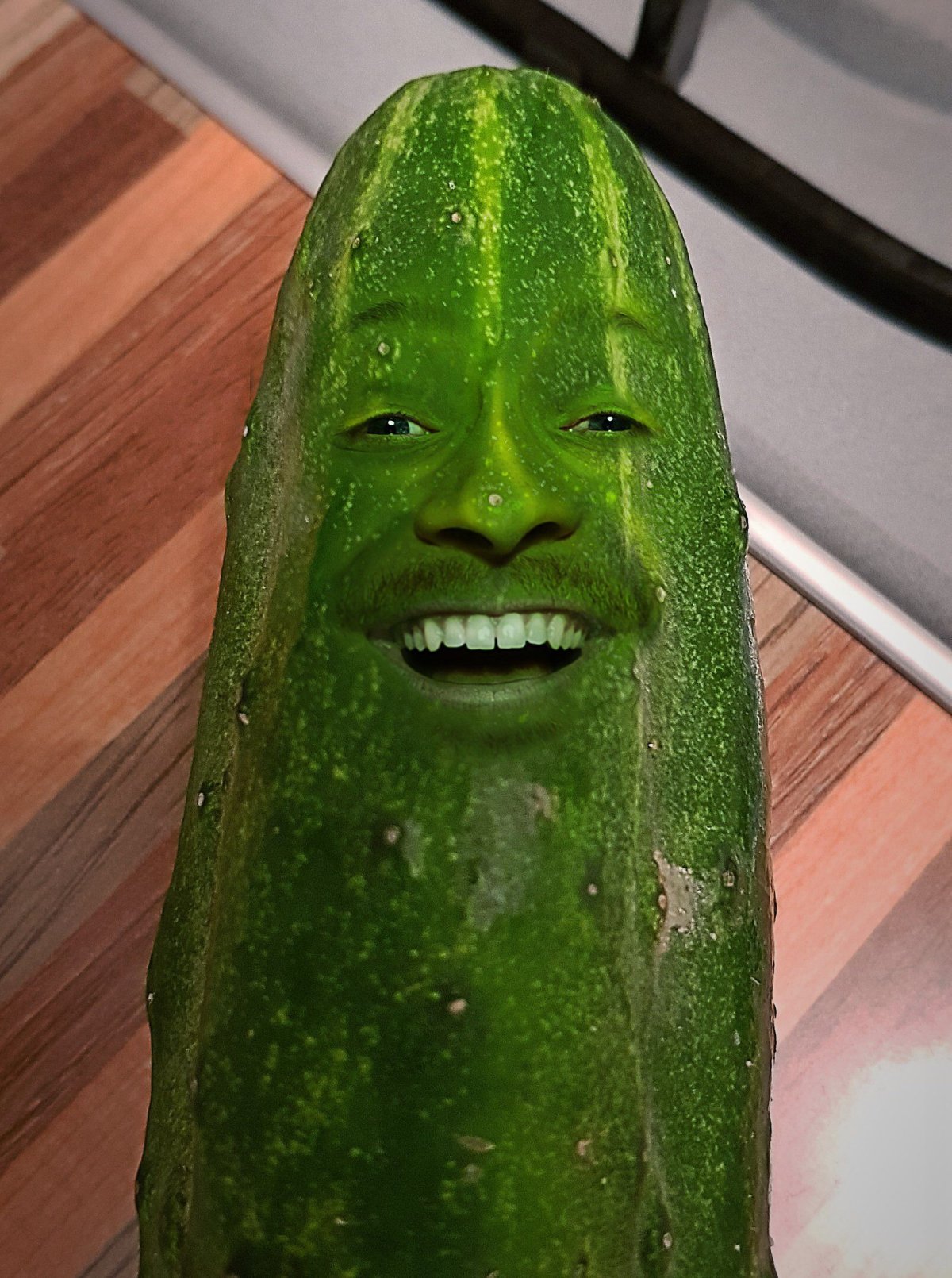 Много огурцов на грядке