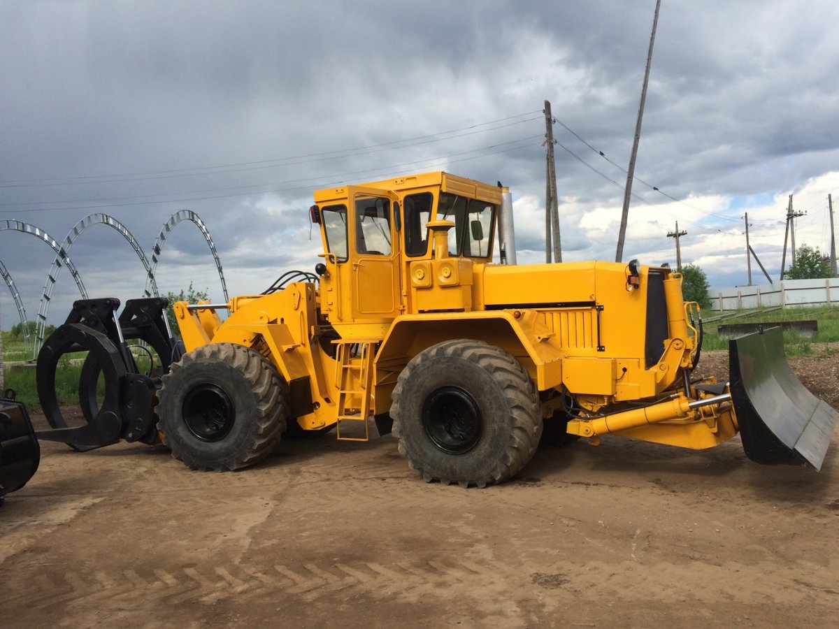 Кировец к-703ма