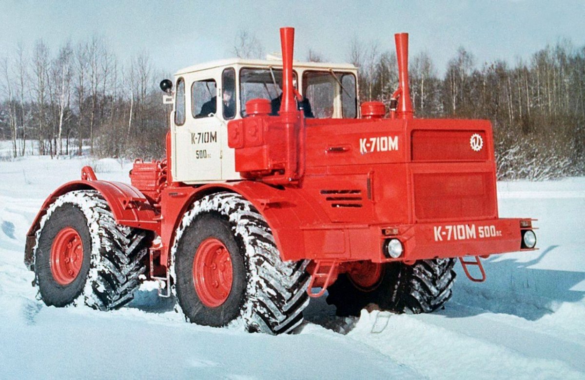 Кировец к 701 СССР