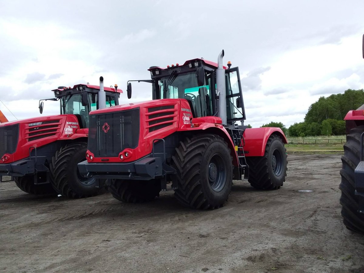 Кировец к 700 горбатый