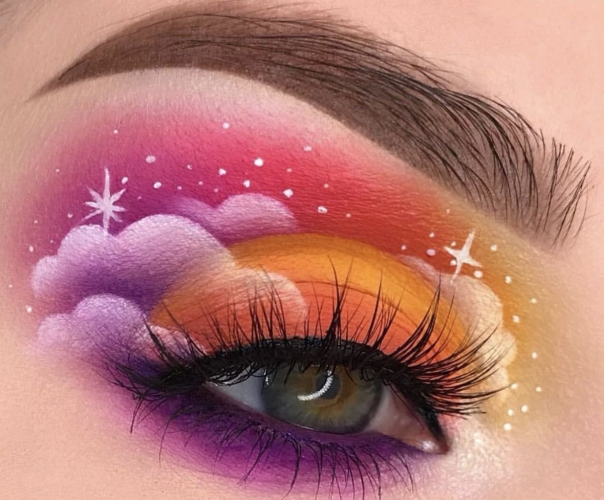 Нарисованная девушка с косметикой