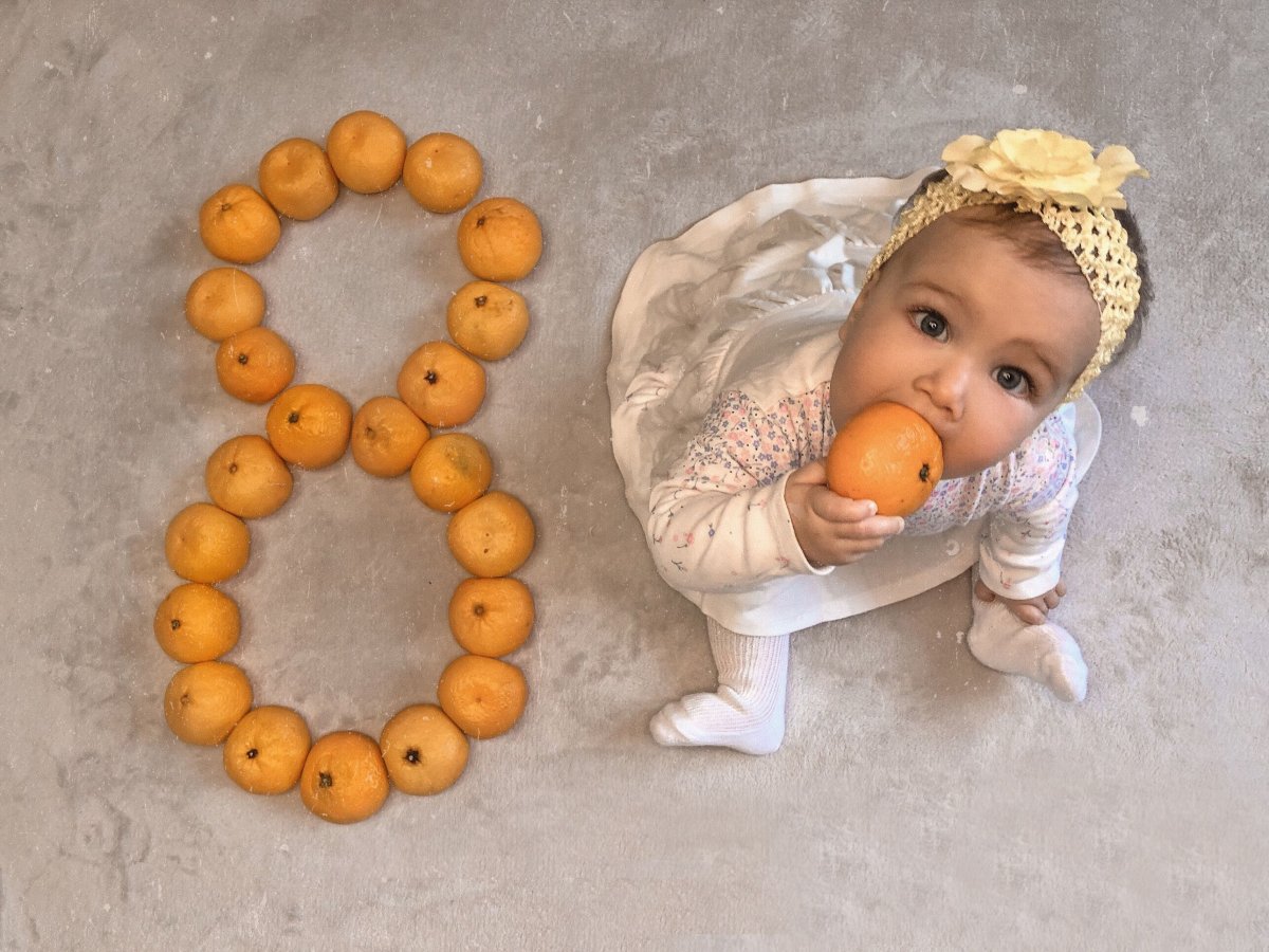 Открытка 1 месяц девочке