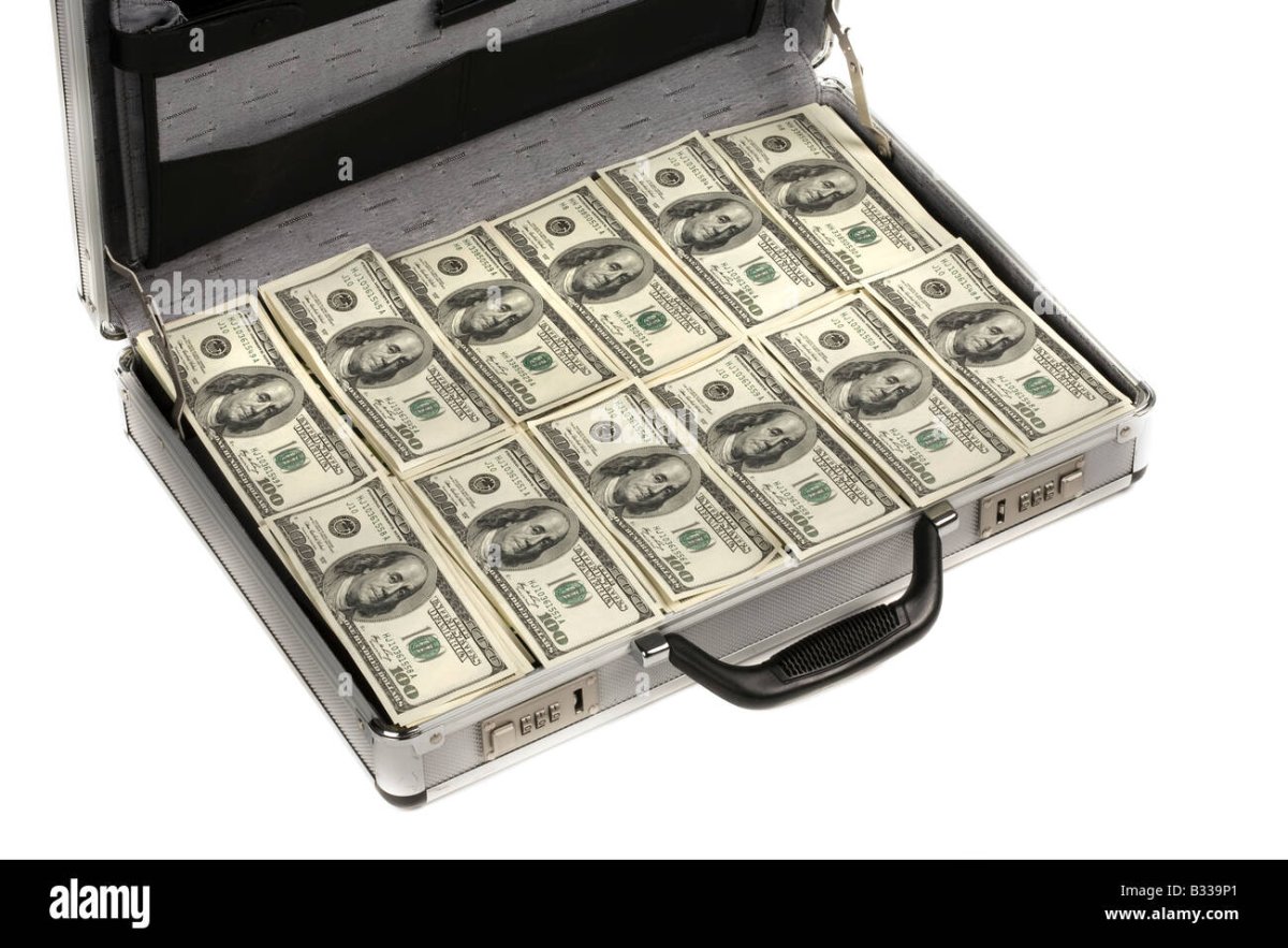 Черный кейс с деньгами