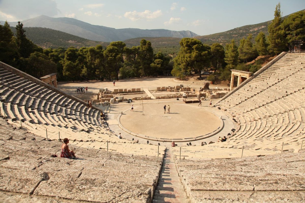 Маски в афинском театре древней Греции