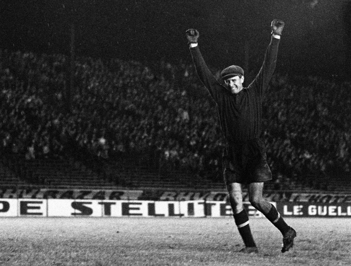 Лев Яшин вратарь Динамо Москва