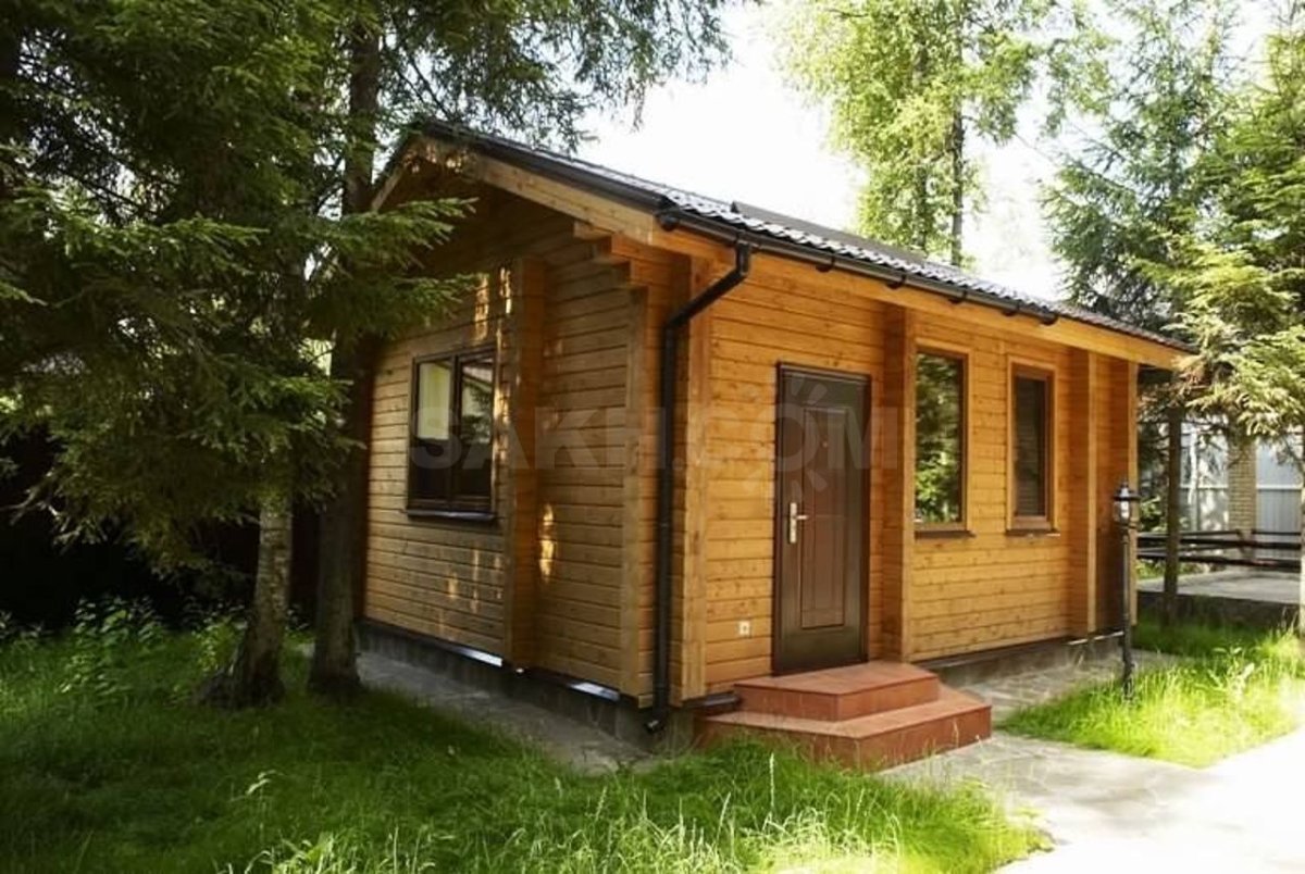 Красивый сруб бани