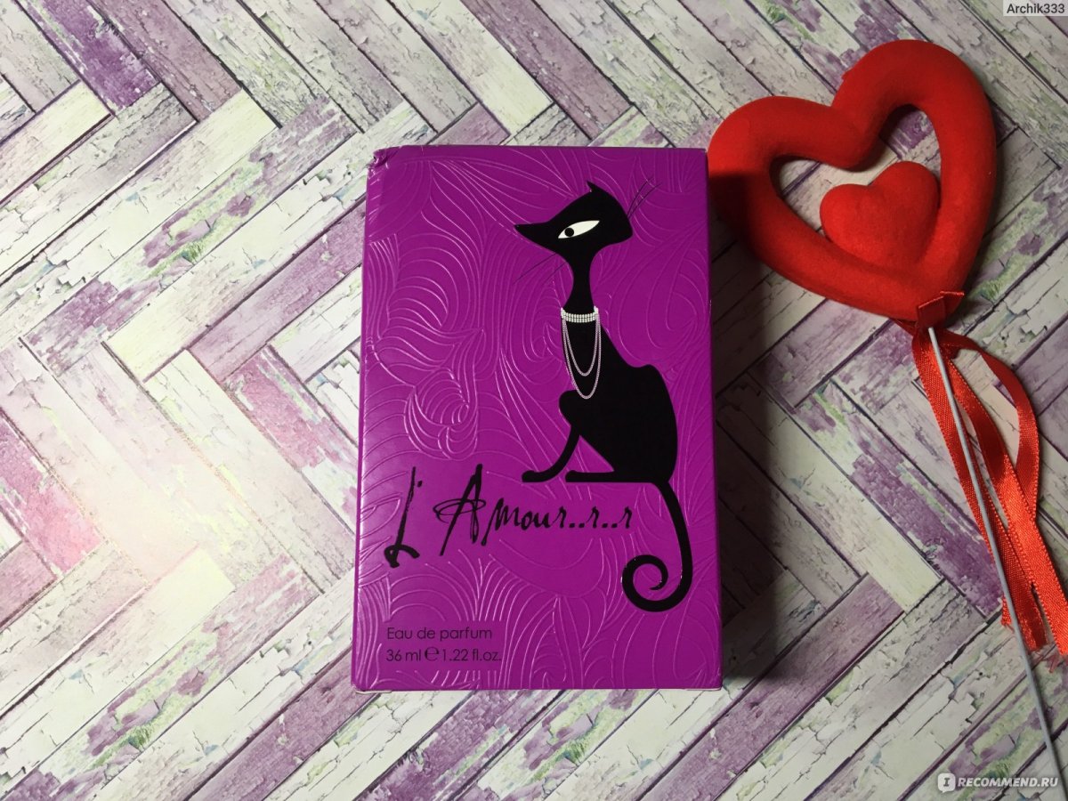 Маникюр с чашкой