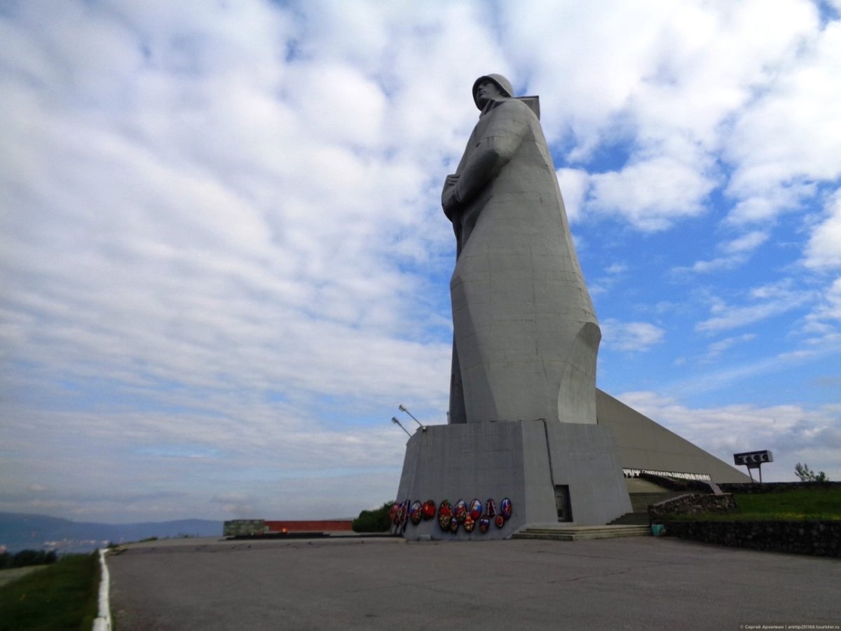 Город Мурманск город герой
