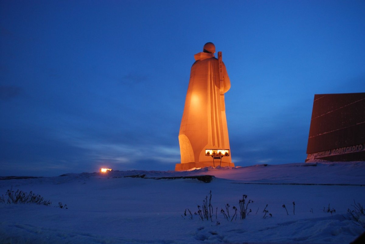 Мурманский Алеша памятник защитникам советского Заполярья