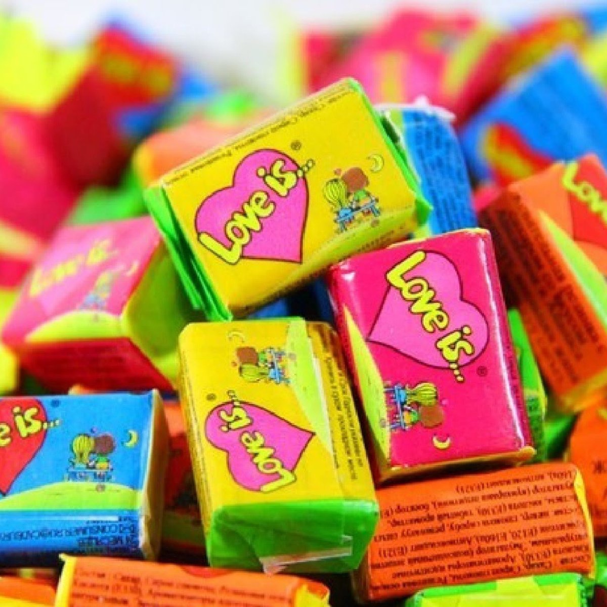 Love is жевательная резинка мини Mix (5*4.2г)