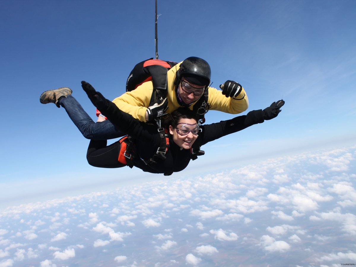 Даниель Глебова парашютистка