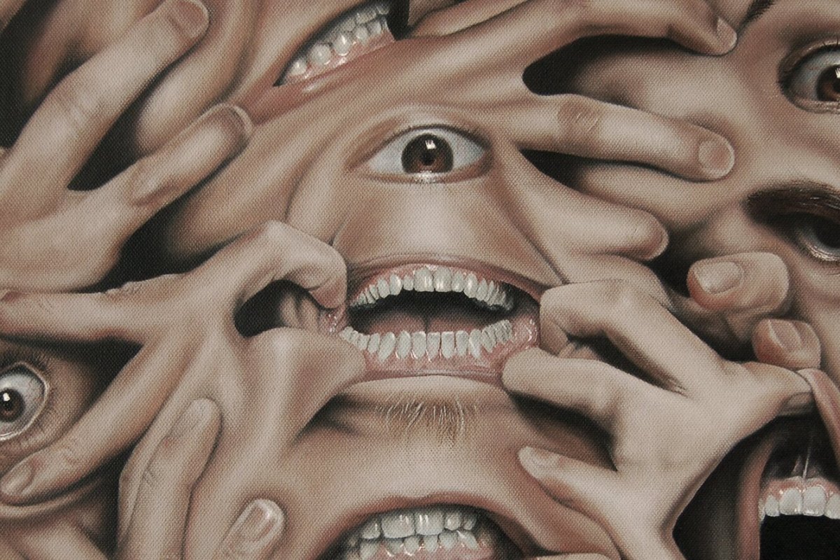 Силуэт за стеклом