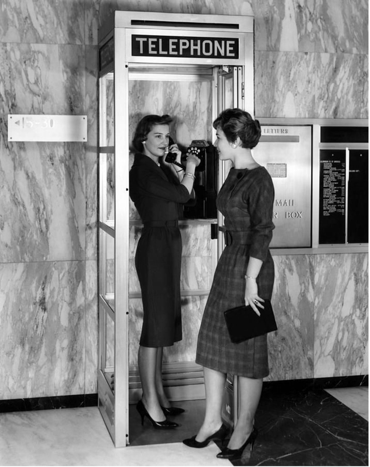 Телефонная будка 1960