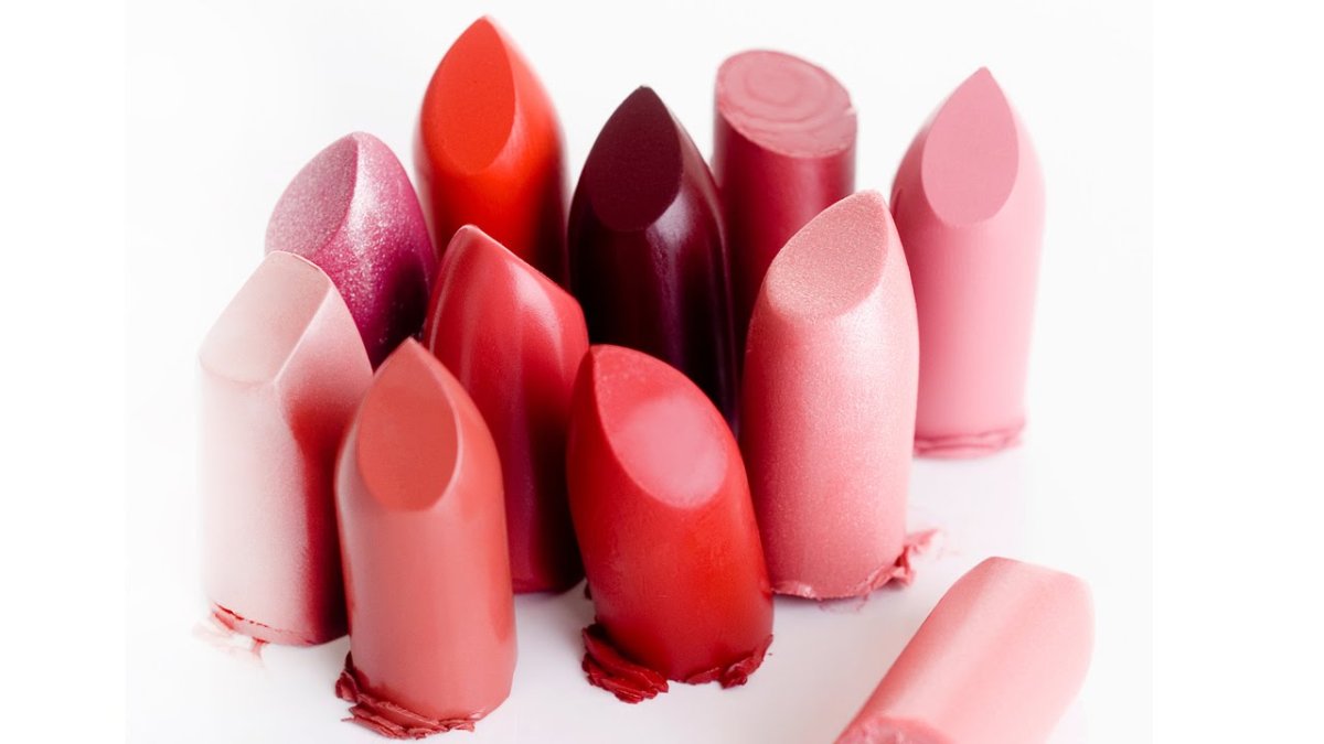 Помада эйвон instant Mocca