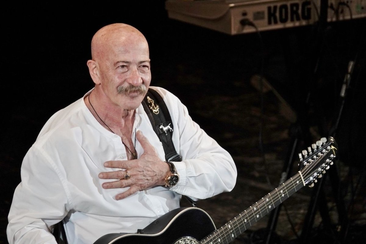 Алекс Розенбаум