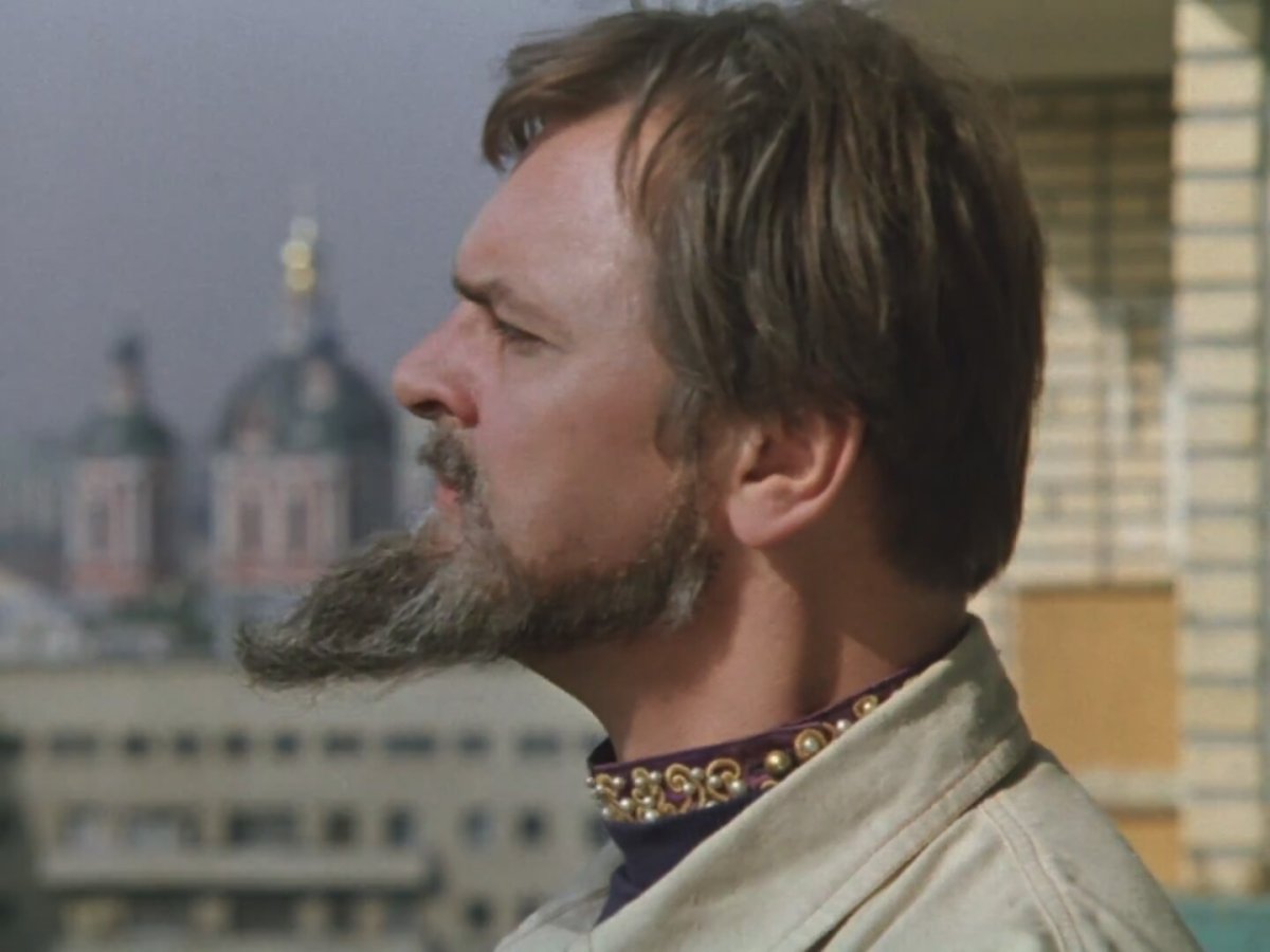 Иван Васильевич меняет профессию ляпута