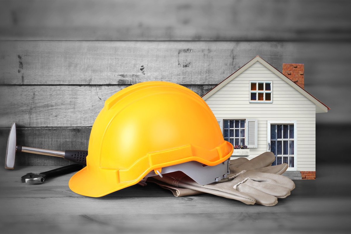 Строящийся дом