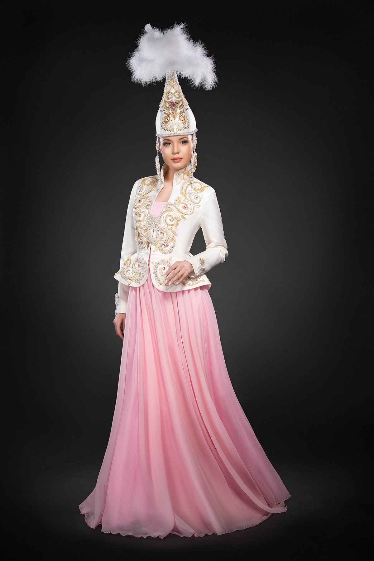 Казахская Национальная одежда саукеле