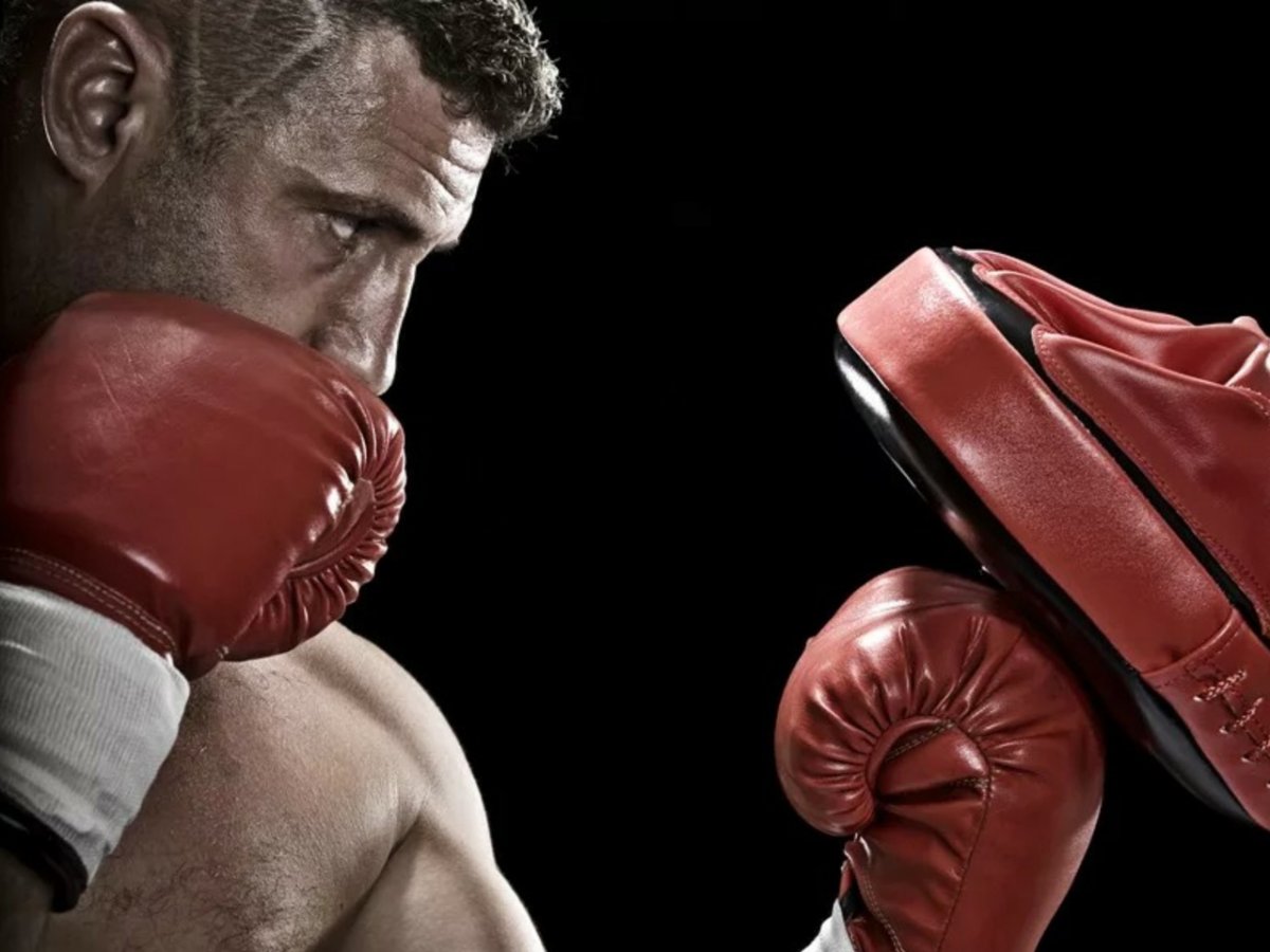Два боксера на ринге