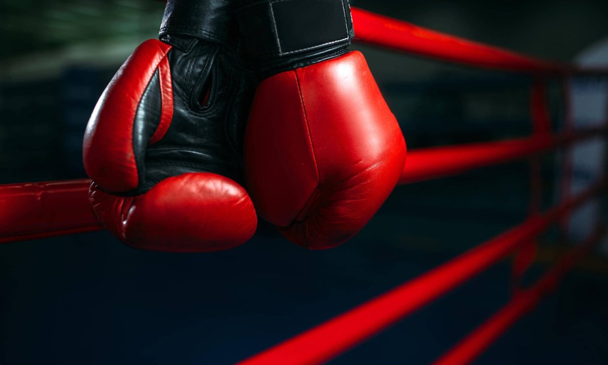 Ибрахим Хасанов боксер