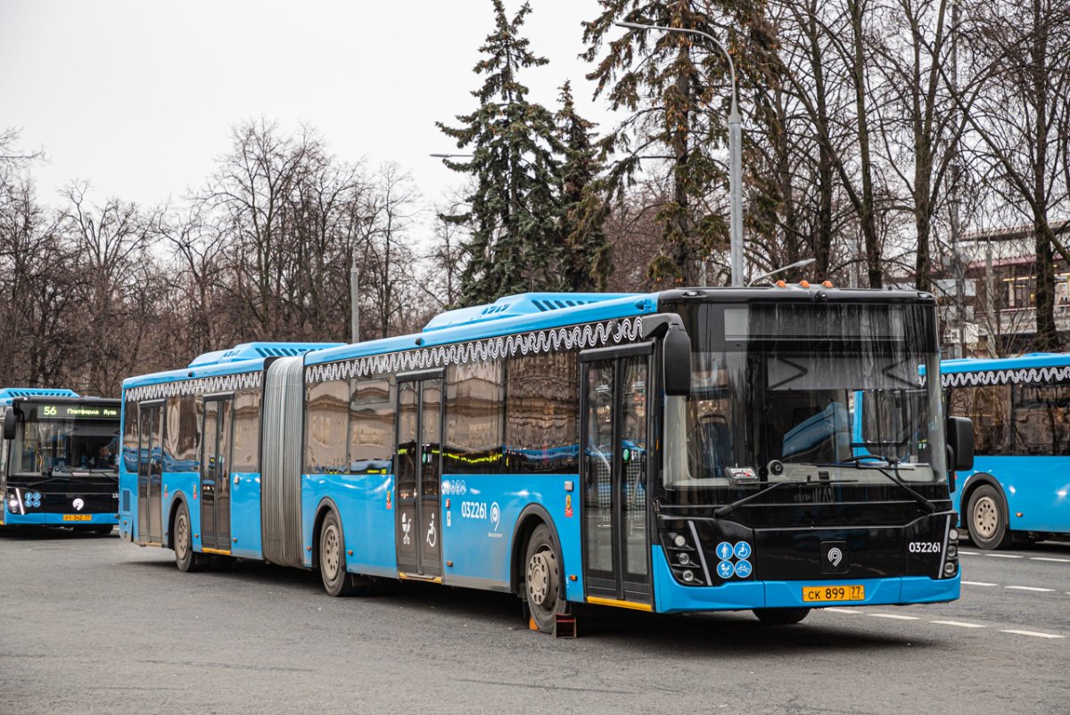 Автобус 2016 года